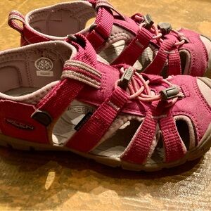 Keen Pink Sandals Seacamp 2 CNX Durable Closed-Toe Design